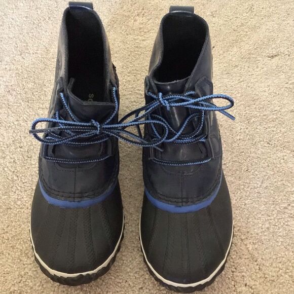 Sorel Out ‘N About Blue and Black Rain Boots - Picture 3 of 8